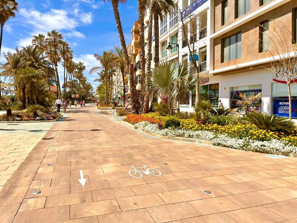 Apartment El Atico Estepona 1ªlinea De Playa