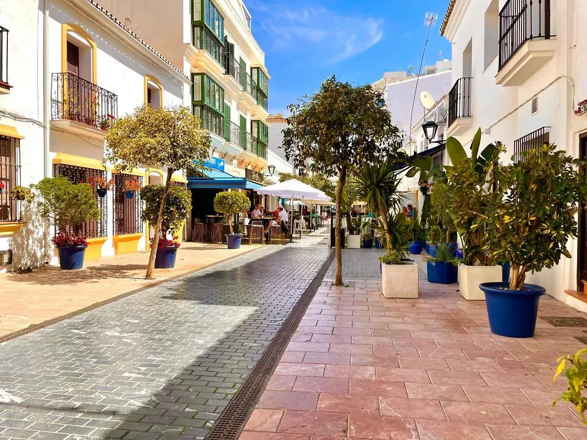 El Atico Estepona 1ªlinea De Playa 0*,  Spain
